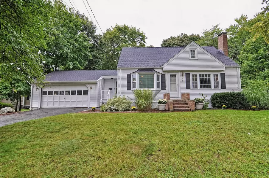 95 Sunnyside Rd, Norwood, MA 02062