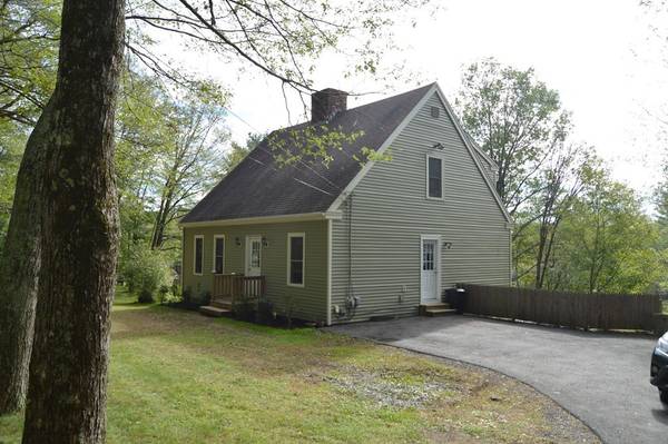 448 Chapman Rd, Barre, MA 01005