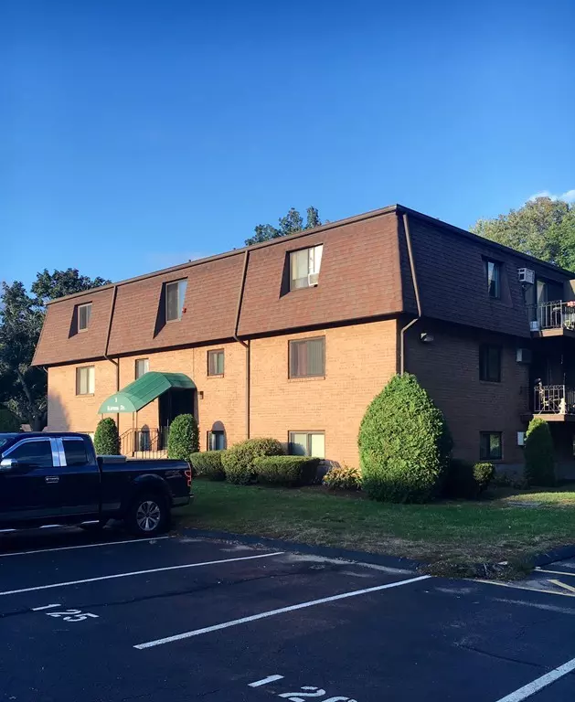 Taunton, MA 02780,3 Karena Dr #17