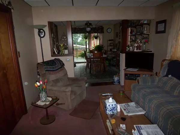 Somerset, MA 02726,69 Centre St