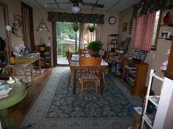 Somerset, MA 02726,69 Centre St