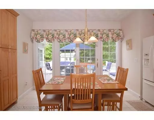 Smithfield, RI 02917,35 Hunters Knoll