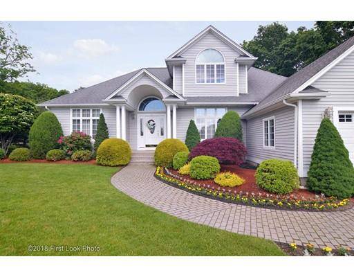 35 Hunters Knoll, Smithfield, RI 02917