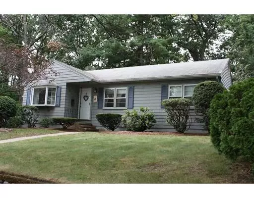 9 Nelson Ave, Wakefield, MA 01880