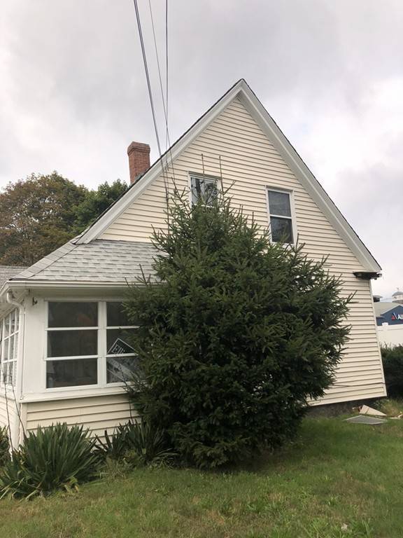 890 Bedford St, Abington, MA 02351