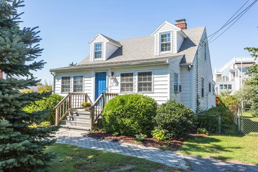 3 Bay Dr, Bourne, MA 02532