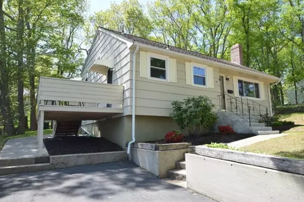 24 Rockefeller St, Randolph, MA 02368