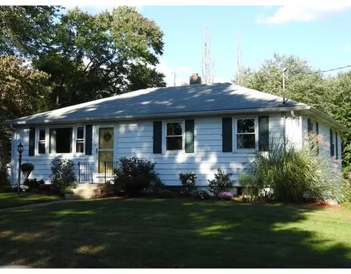 4 Pheasant Hill, Granby, MA 01033