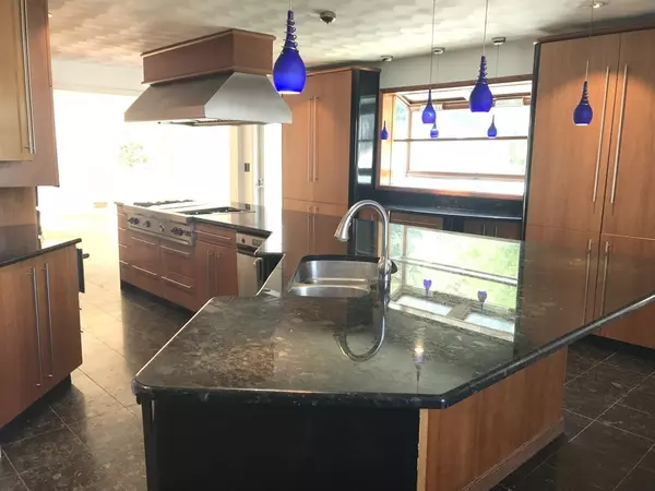 Peabody, MA 01960,35 Hampshire Rd