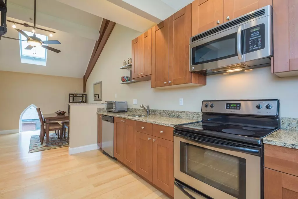 Marlborough, MA 01752,28 Broad St #206