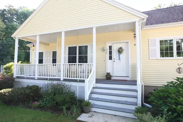 Raynham, MA 02767,346 Elm St W