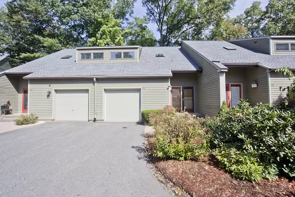 Northampton, MA 01053,109 Fairway Village #109