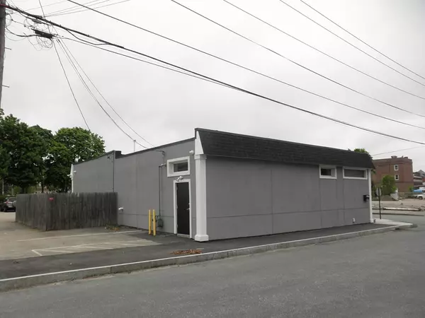 North Attleboro, MA 02760,6 East St