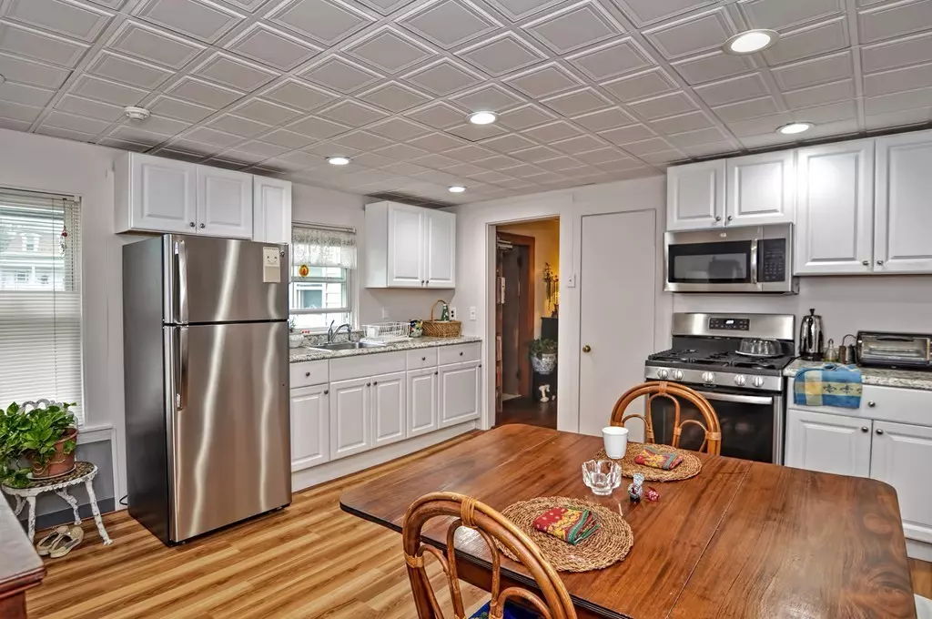 Swampscott, MA 01907,6 New Ocean Street