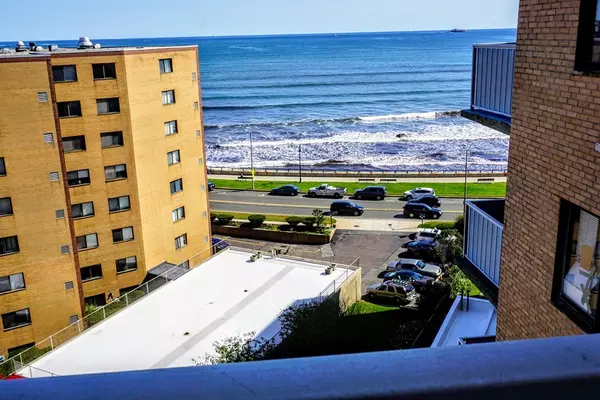 300 Lynn Shore Drive #908, Lynn, MA 01902