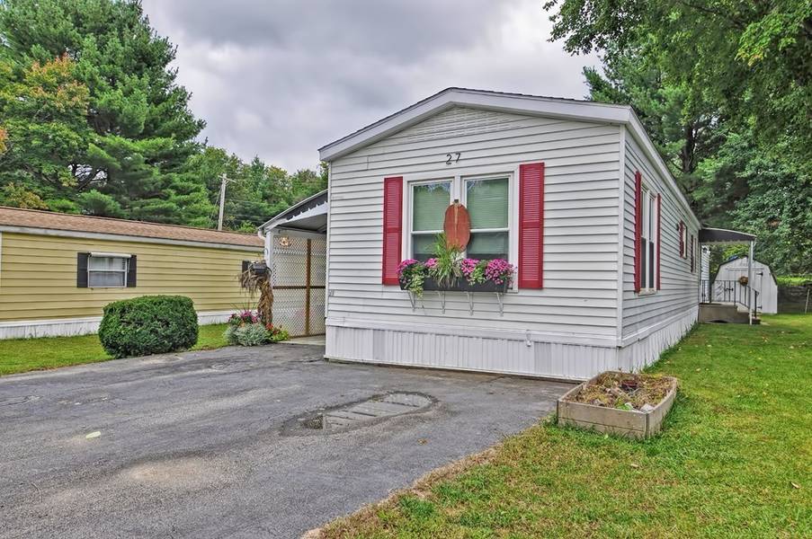 27 Park Ave, Sturbridge, MA 01566