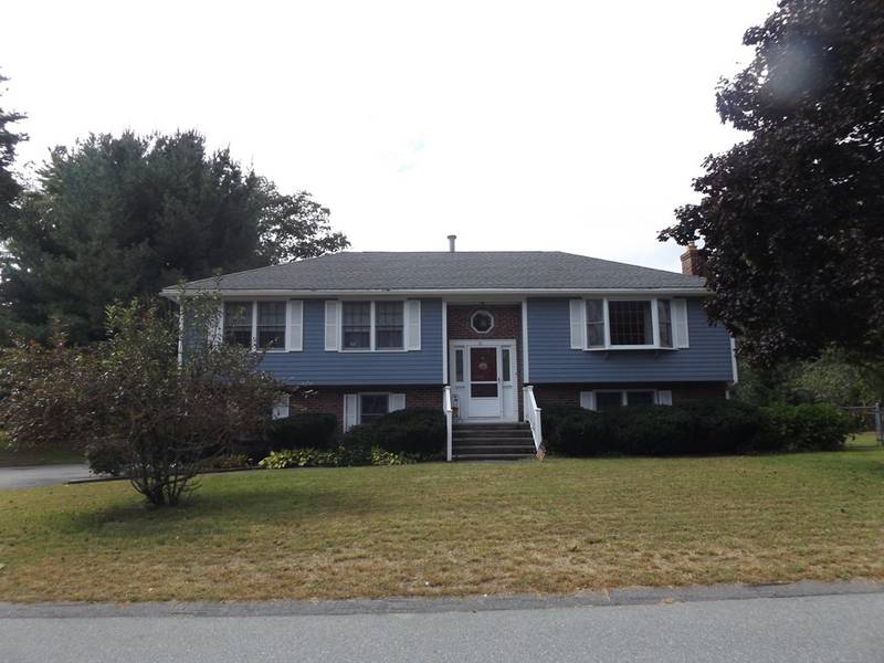 10 Geiger Dr, Tewksbury, MA 01876