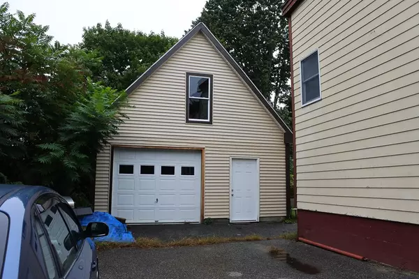 Clinton, MA 01510,18 Lewis St