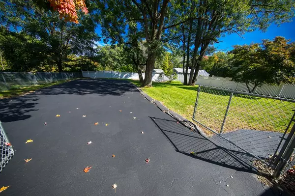 Chelmsford, MA 01824,103 North Rd