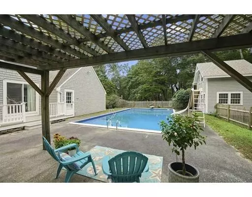 114 Onion Hill Rd, Duxbury, MA 02332