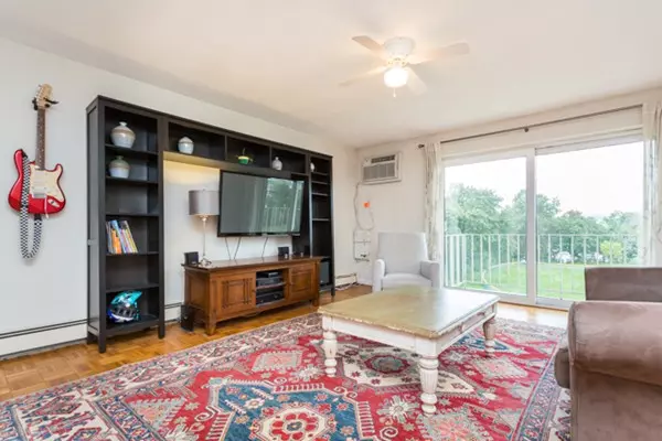 Arlington, MA 02474,34 Hamilton Rd #410