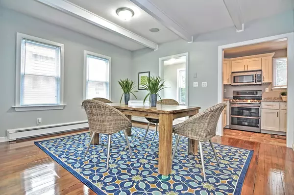 Acushnet, MA 02743,48 Slocum St