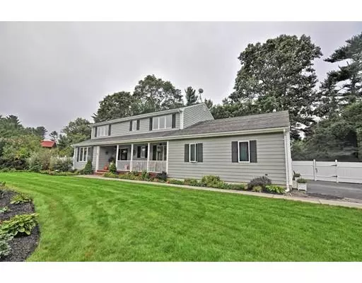 Acushnet, MA 02743,5 Kimberly Way