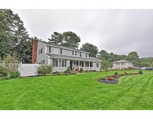 Acushnet, MA 02743,5 Kimberly Way