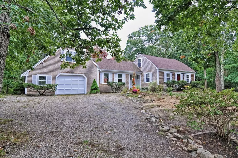 9 Kettle Pond Way, Orleans, MA 02653