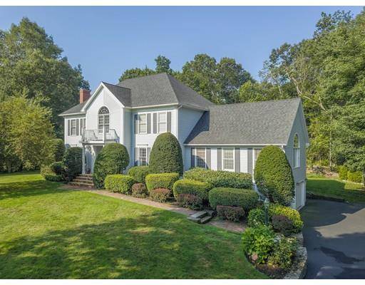 65 Sugarcane Ln, North Andover, MA 01845