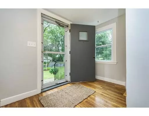 Acton, MA 01720,49 Alcott St