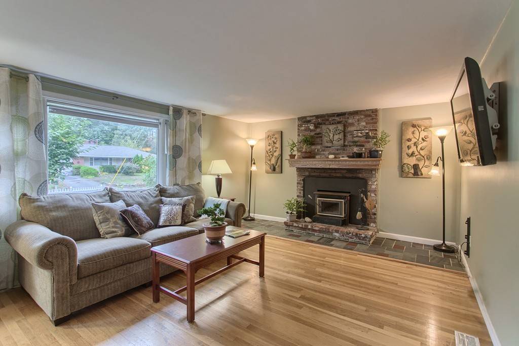 Pepperell, MA 01463,10 Allen Street