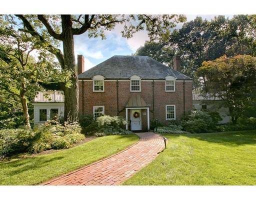 10 Old Colony Road, Wellesley, MA 02481