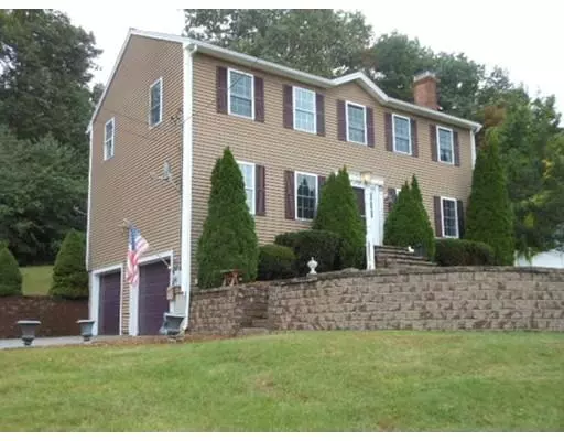 103 Crestwood Dr, Gardner, MA 01440