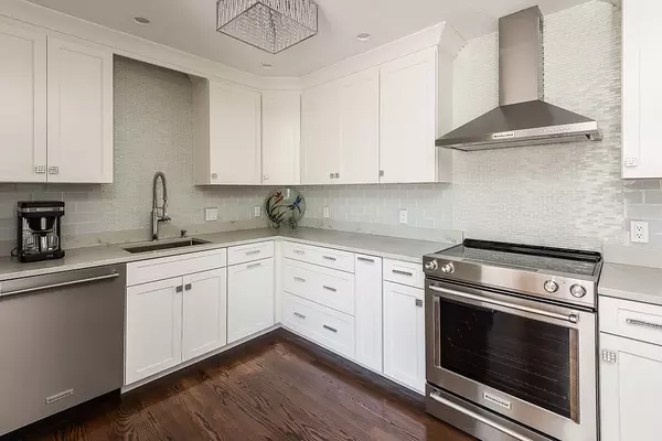 Acushnet, MA 02743,15 Beechwood