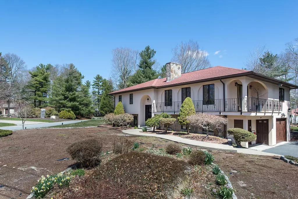 Acushnet, MA 02743,15 Beechwood