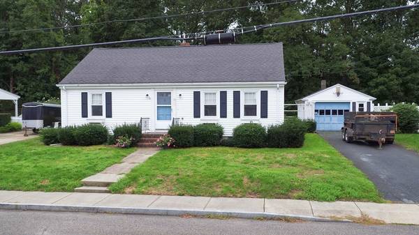 71 Wilbur Ave, Dartmouth, MA 02747