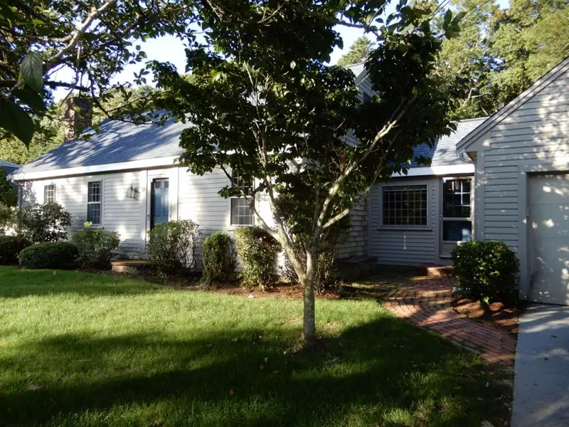 85 Freeman Rd, Yarmouth, MA 02675