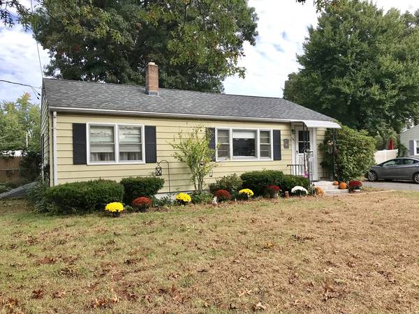 54 Warwick Road, Chicopee, MA 01020