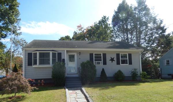 16 Noyes St, Avon, MA 02322