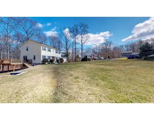 Ludlow, MA 01056,17 Chadbourne Cir