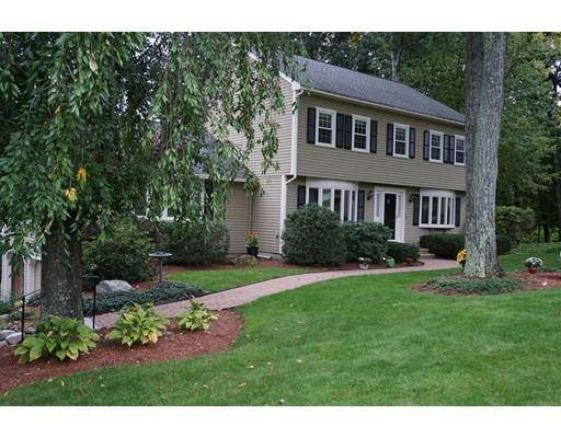 72 Spindlewick Dr, Nashua, NH 03062