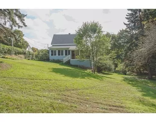 10 Putnam Rd, Ipswich, MA 01938