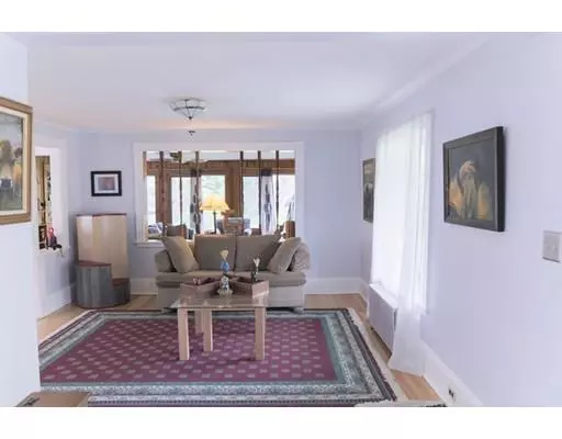 Ipswich, MA 01938,10 Putnam Rd