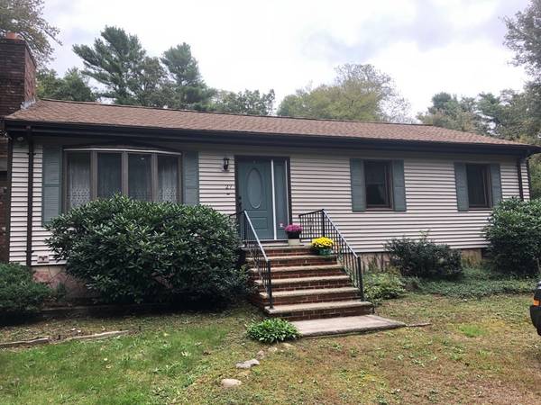 27 White Oak Run, Dartmouth, MA 02747