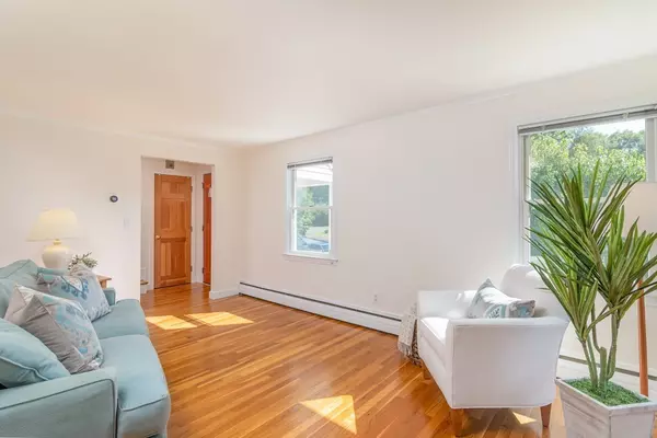 Medfield, MA 02052,35 Charlesdale Rd