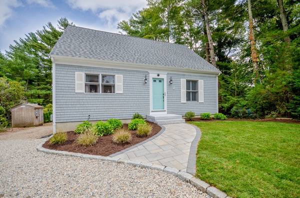 32 Crapo Street, Marion, MA 02738