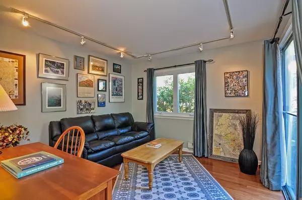 Lexington, MA 02420,99 Fifer Ln #99
