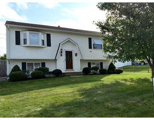 8 Medieval Way, West Warwick, RI 02893