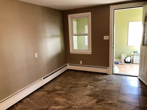 Grafton, MA 01536,74 Carroll Rd